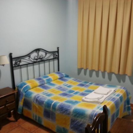 Hostal Las Tres Jotas Alcaracejos Δωμάτιο φωτογραφία