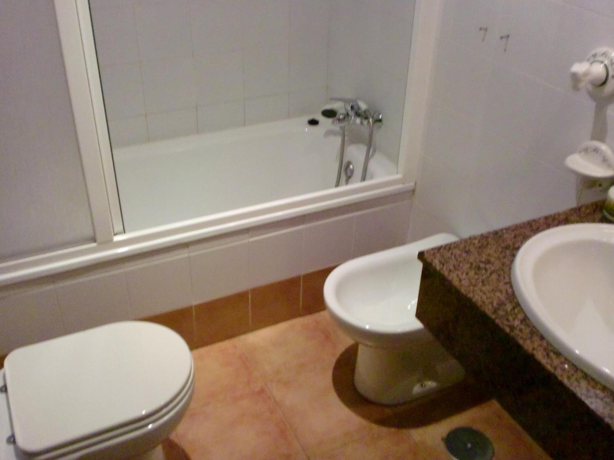 Hostal Las Tres Jotas Alcaracejos Δωμάτιο φωτογραφία