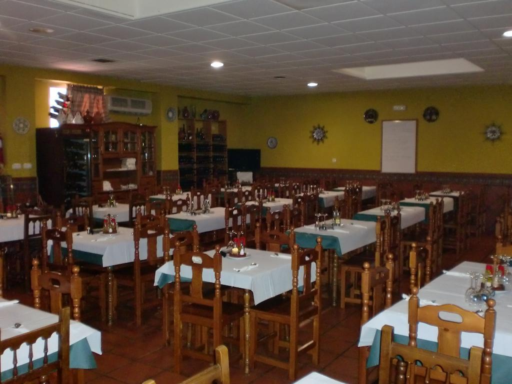 Hostal Las Tres Jotas Alcaracejos Εξωτερικό φωτογραφία